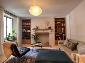 The Courtyard - Garden flat near Brighton seafront